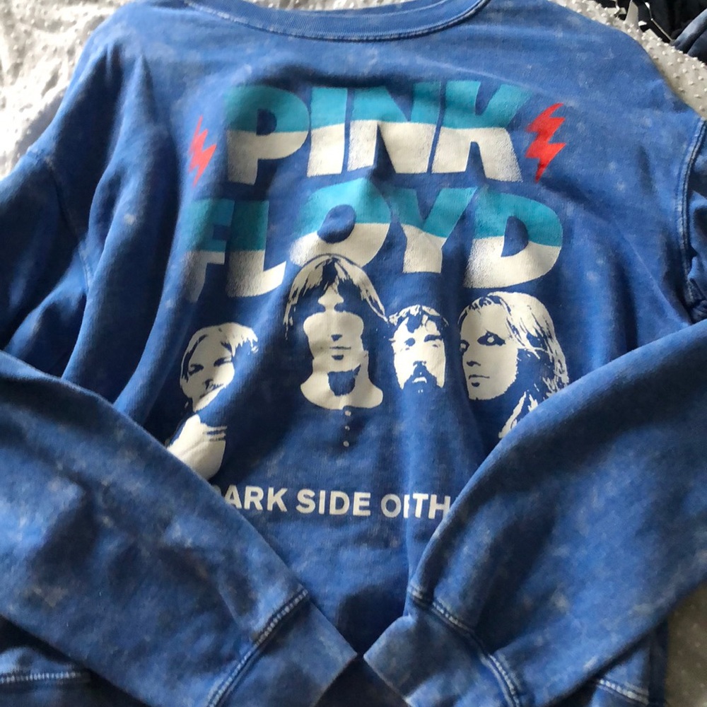 Crew neck
